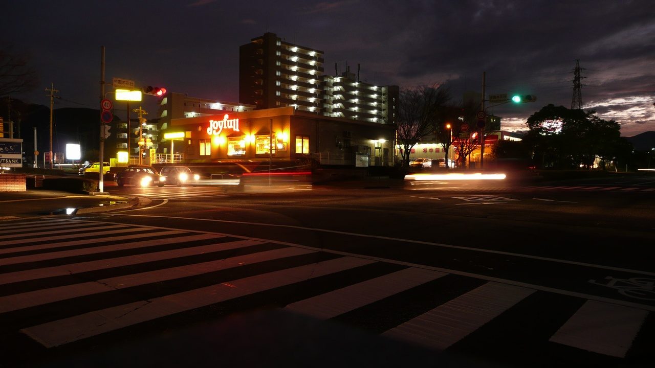 夜の学園木花台交差点周辺