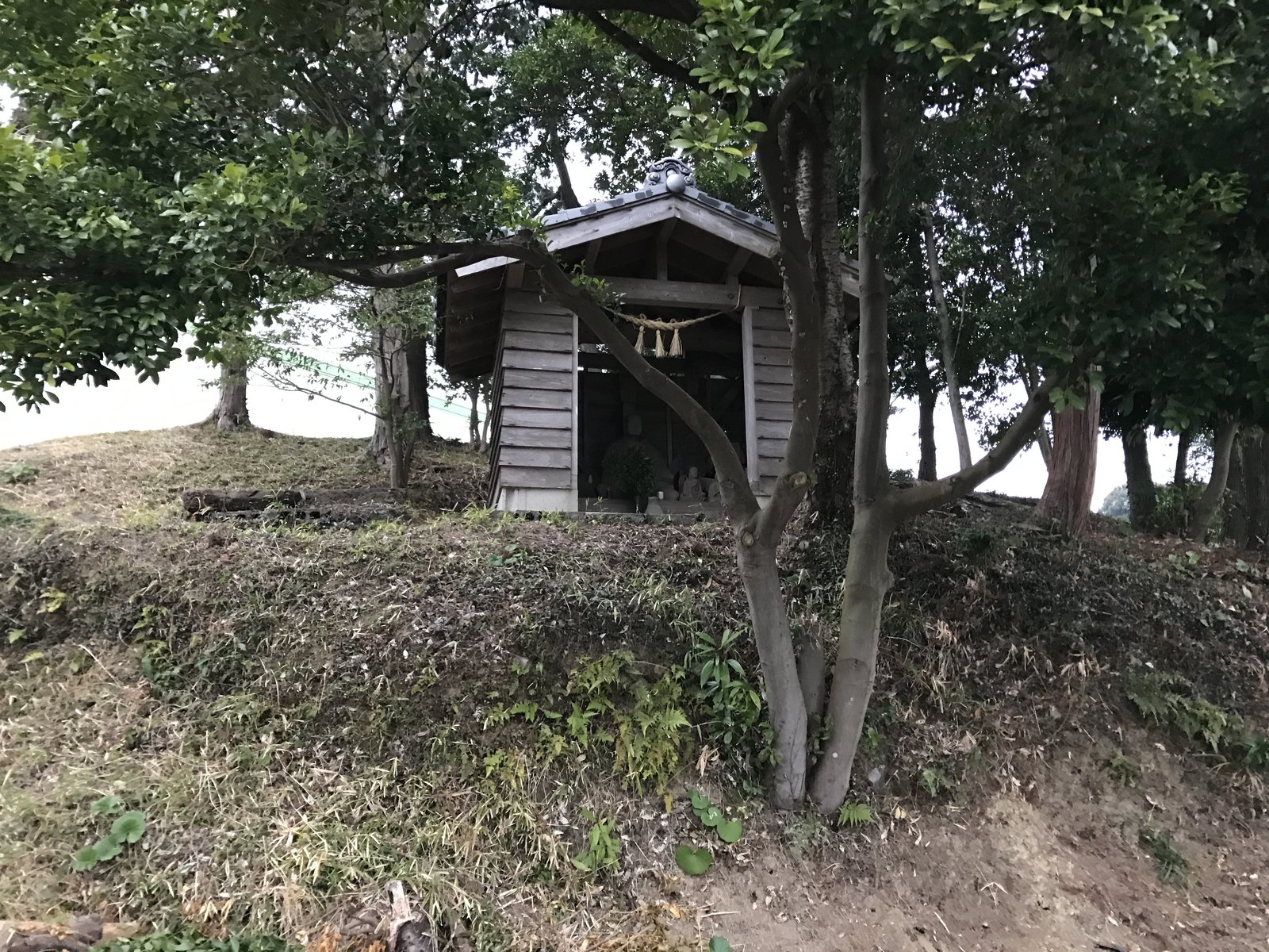 加納神社の地蔵堂