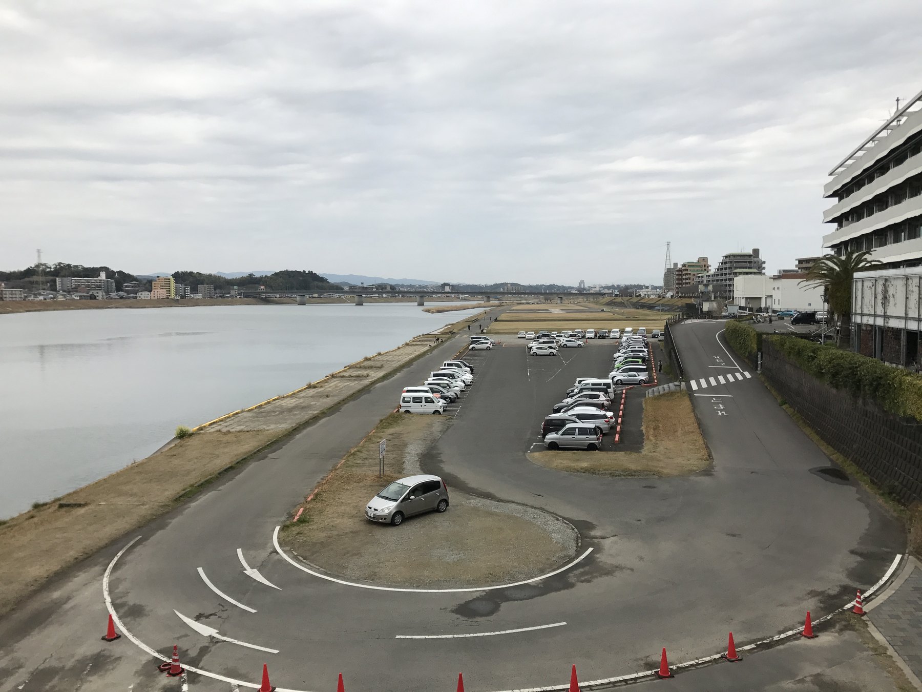 橘橋付近の大淀川