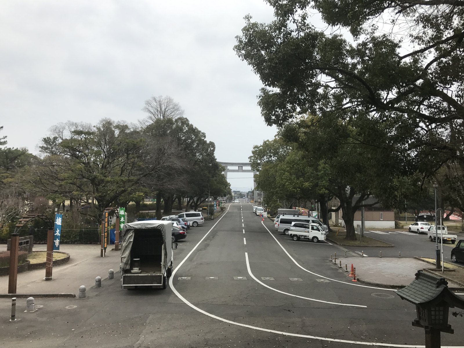神柱宮の参道