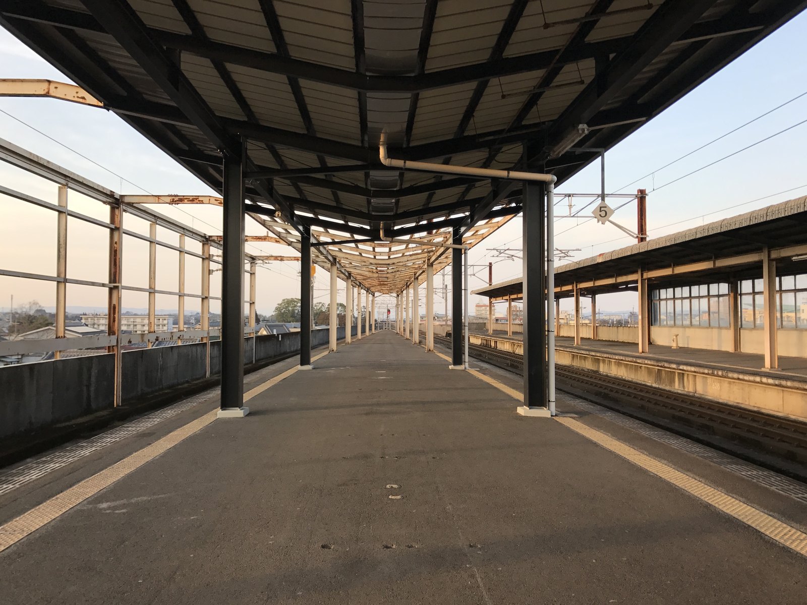 西都城駅ホーム