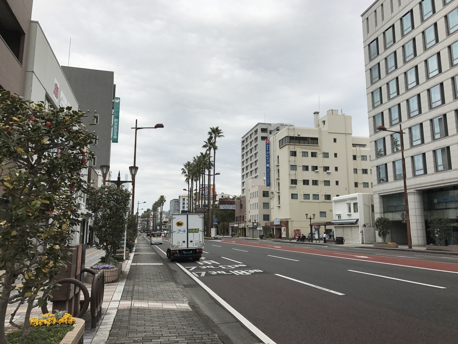 市役所付近の橘通