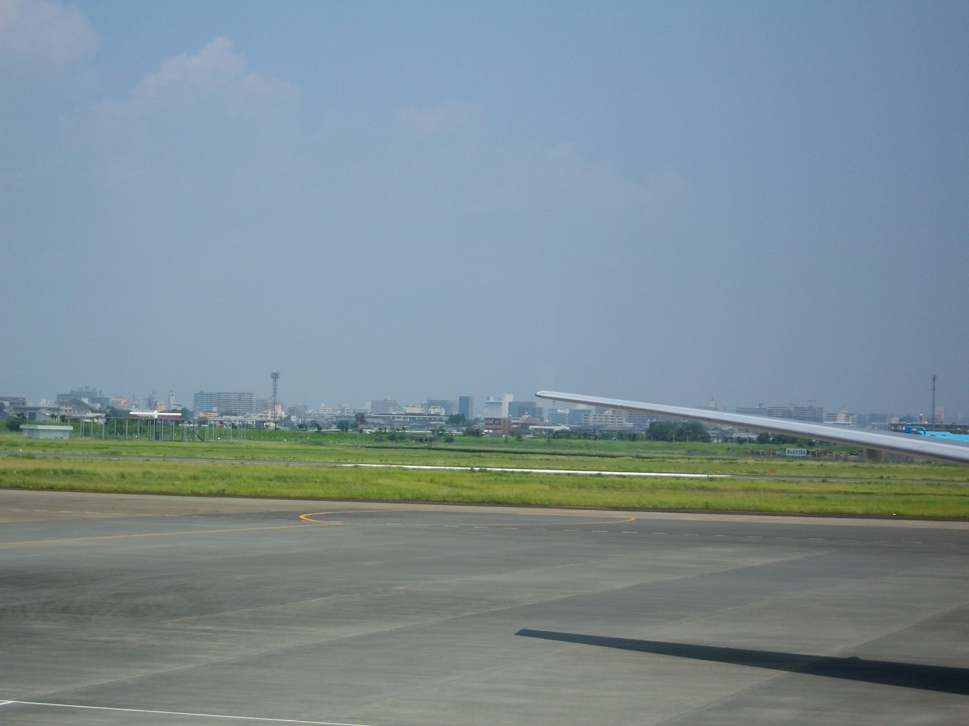 宮崎空港から宮崎市街方面の眺め