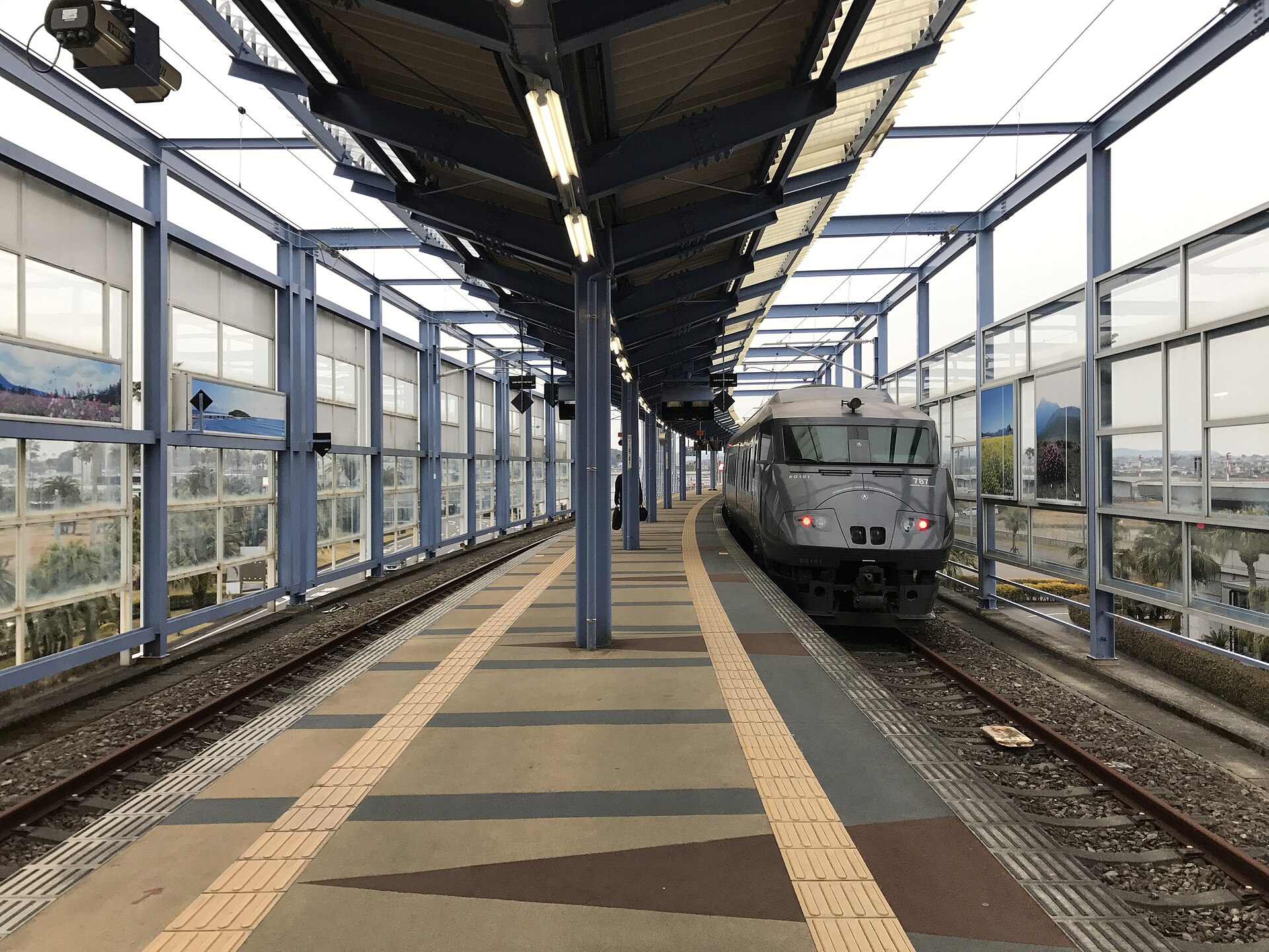 宮崎空港駅のホーム