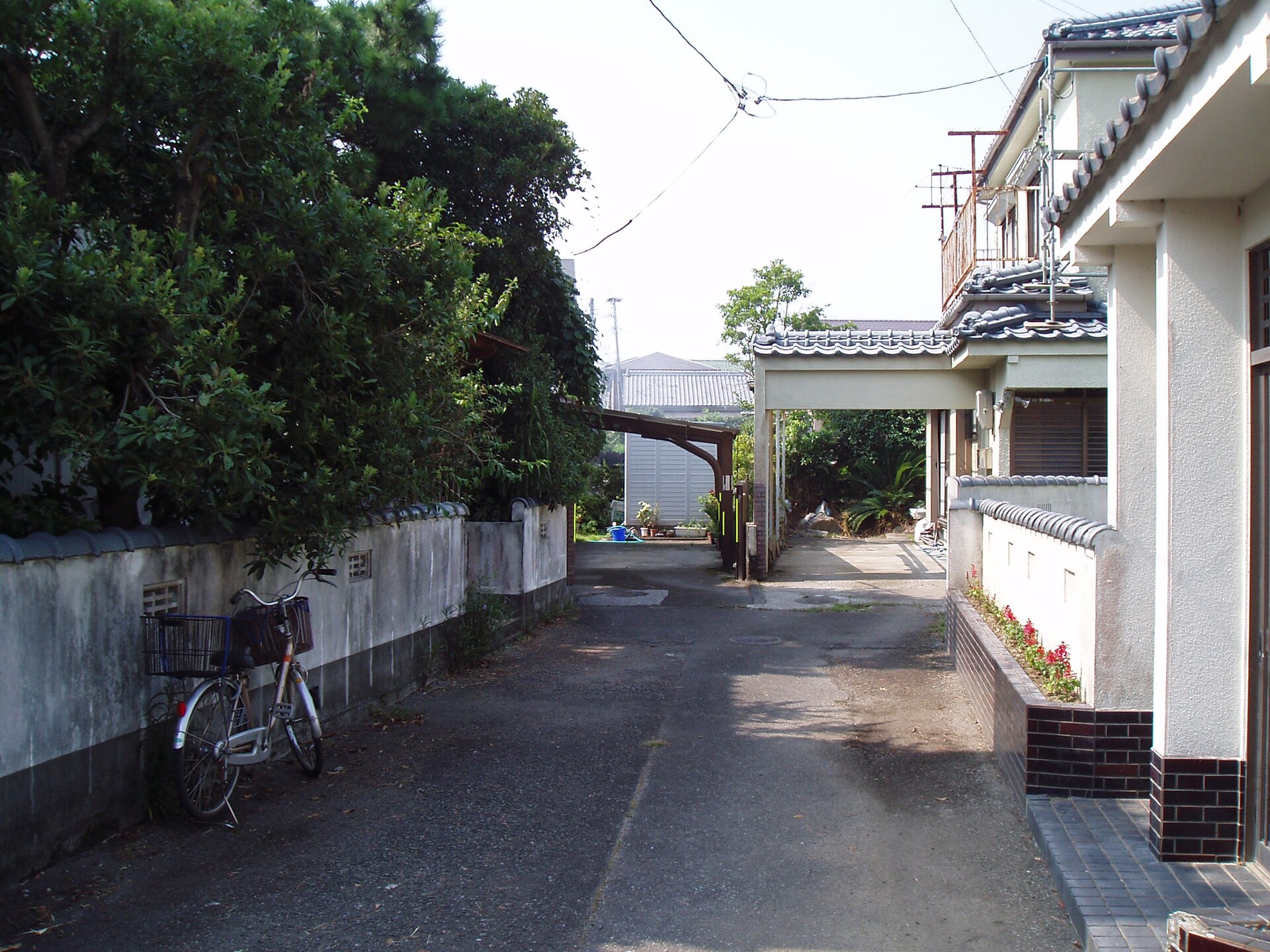 大字田吉の住宅地の路地