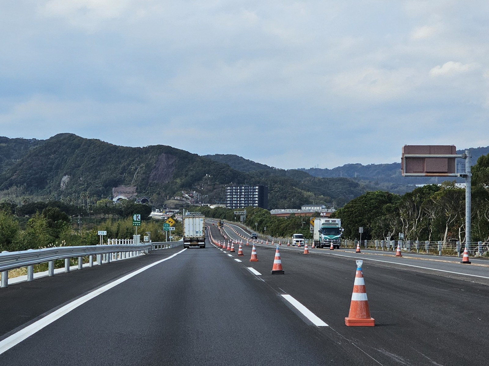 隼人道路・霧島市付近