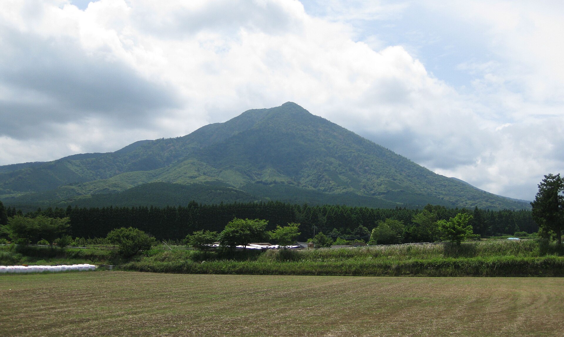 霧島連山の夷守岳