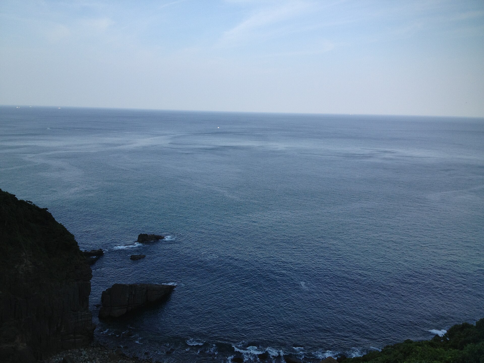 大島の先に広がる太平洋