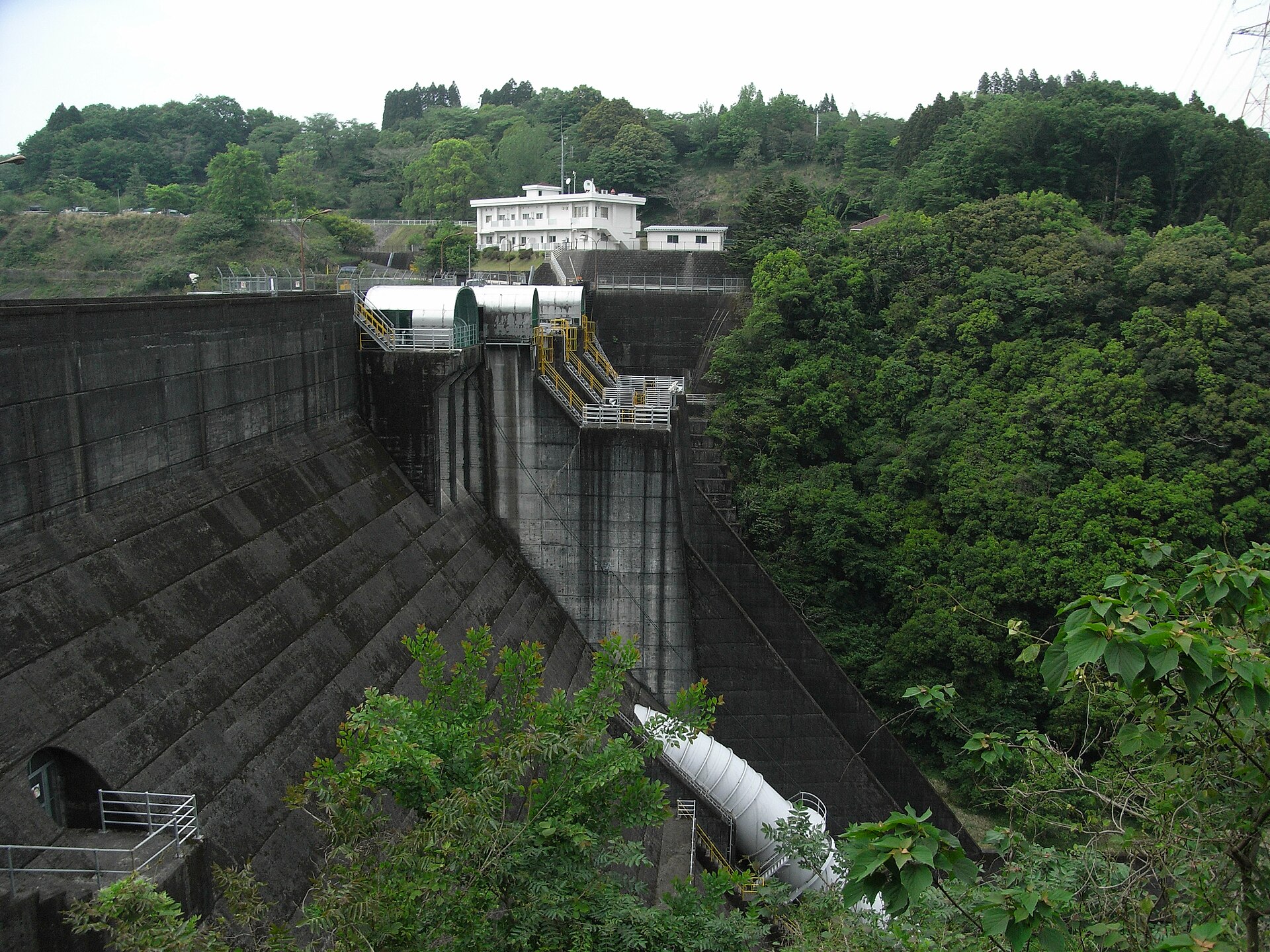 岩瀬ダム