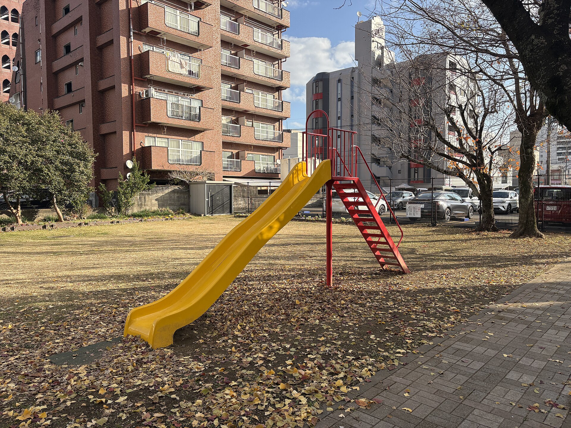千草街区公園の遊具