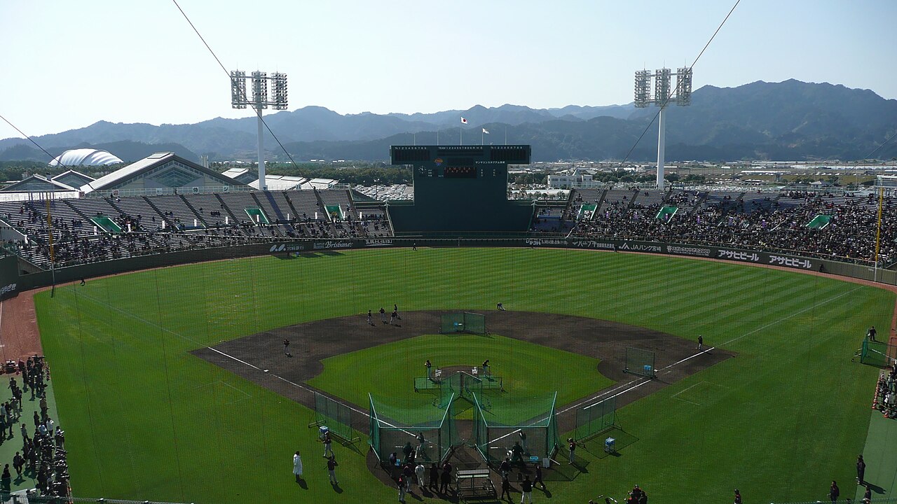 宮崎県総合運動公園内にあるサンマリンスタジアム宮崎