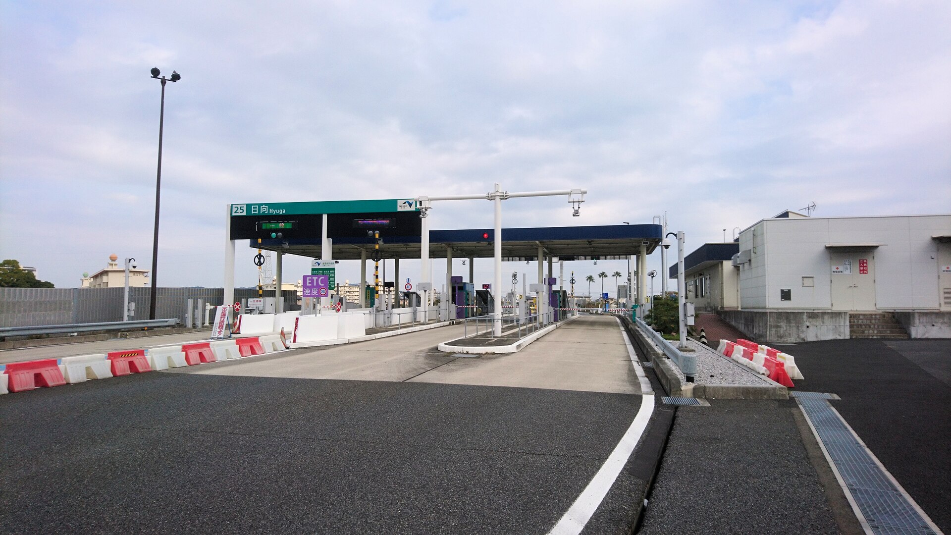 東九州自動車道・日向IC