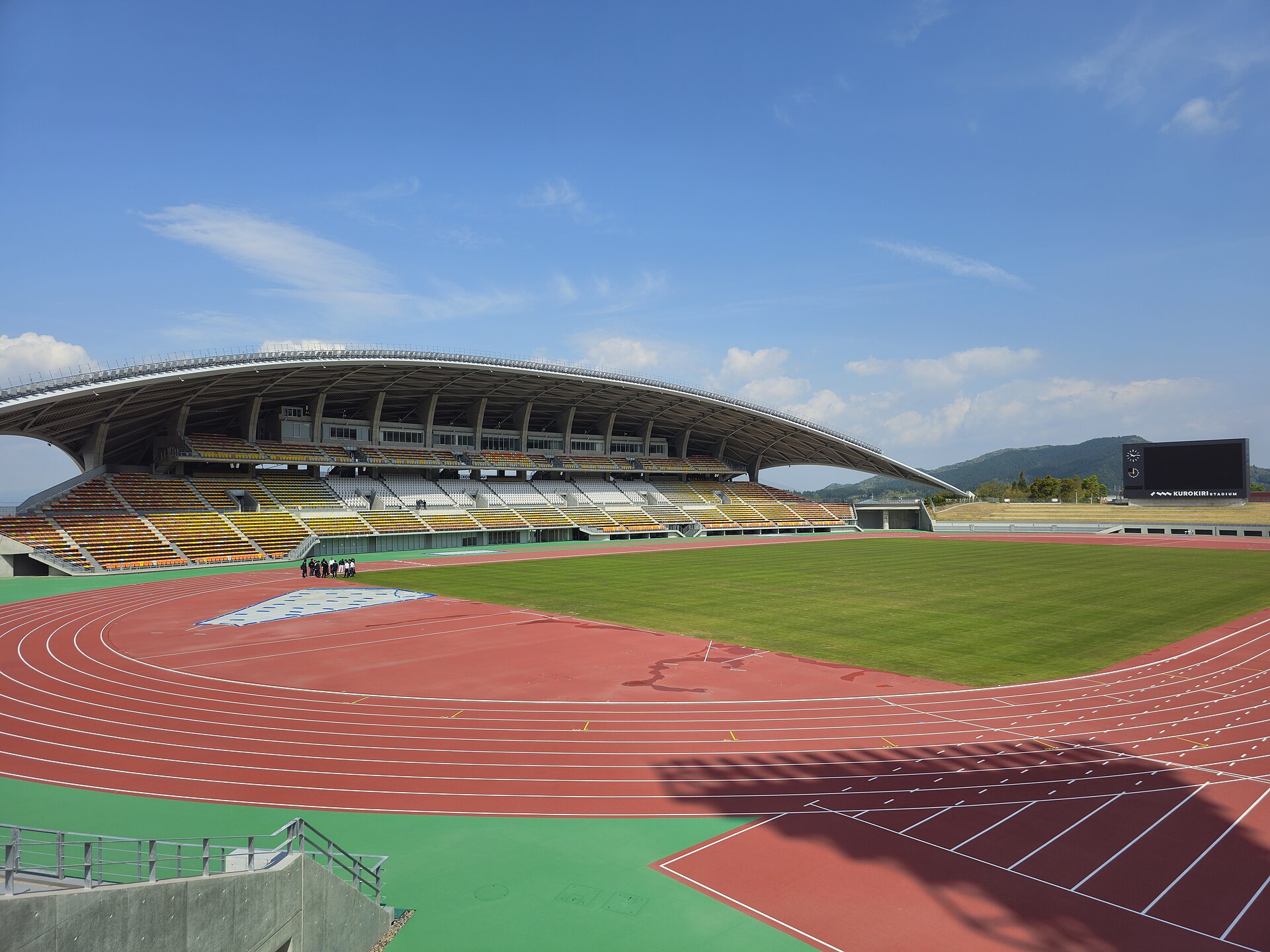 宮崎県山之口陸上競技場（KUROKIRIスタジアム）